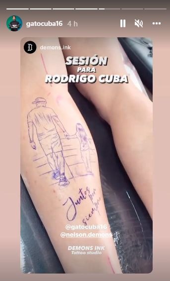  Rodrigo Cuba se tatuó foto junto a su hija que publicó cuando ganó la tenencia compartida 