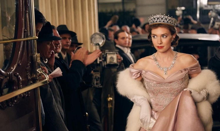 The Crown Actriz Revela Que Recortaron Las Escenas Sexuales De La Segunda Temporada Cinescape