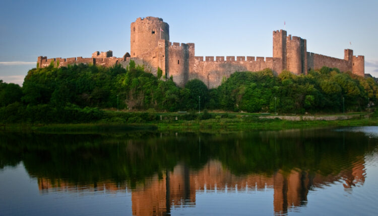 Pembroke_Castle_-_June_2011