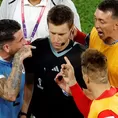 FIFA abre expedientes disciplinarios a Uruguay, Giménez, Cavani, Muslera y Godín