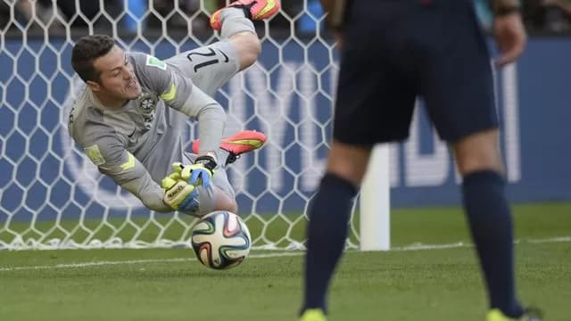 La alegría de Brasil y el llanto de Chile tras los penales-foto-6