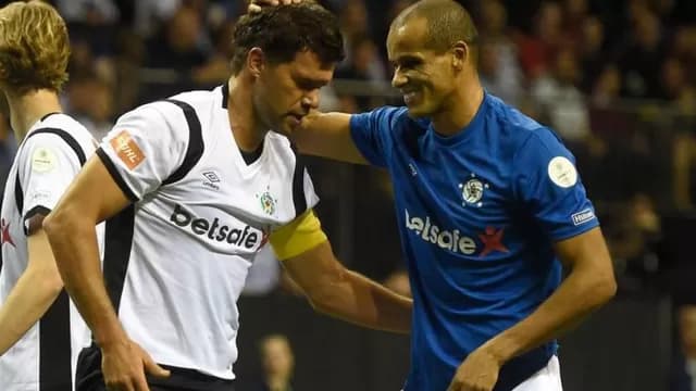 Michael Ballack y Rivaldo. / Foto: Star Sixes-foto-1
