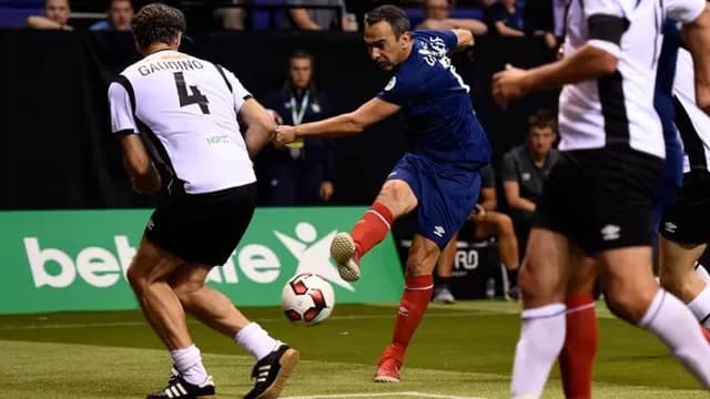 Michael Ballack y Rivaldo. / Foto: Star Sixes-foto-10