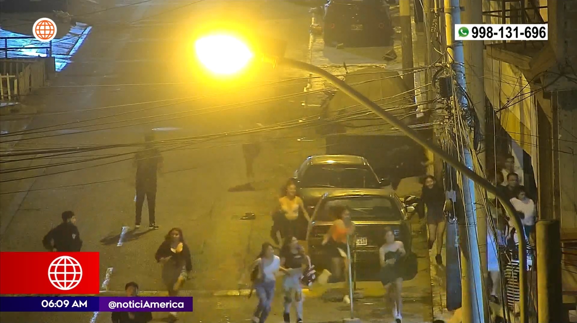 Jóvenes huyeron tras registrarse balacera | Imagen: América Noticias